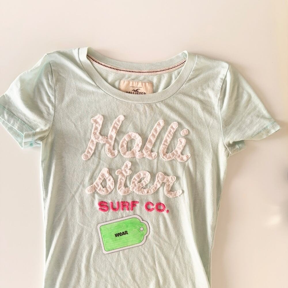 Vtg Y2K Hollister Surf Co Graphic Baby Tee Mint Blue Stitched Spellout Tee S - Picture 9 of 9